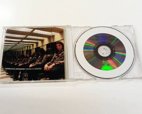 CD - GIANLUCA GRIGNANI - UGUALI E DIVERSI