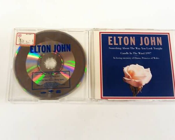 CD SINGLE - ELTON JOHN - CANDLE IN THE WIND - 3 TRACKS