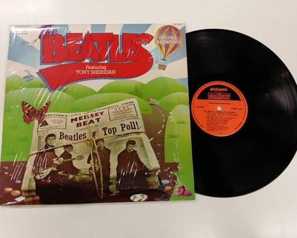 LP - THE BEATLES - FEATURING TONY SHERIDAN
