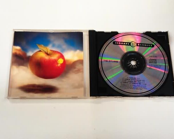 CD - THE DYLANS - GODLIKE