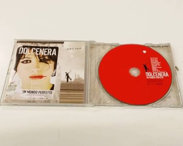 CD - DOLCENERA - UN MONDO PERFETTO
