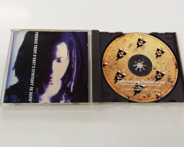 CD - TERENCE TRENT D'ARBY - SYMPHONY OR DAMN