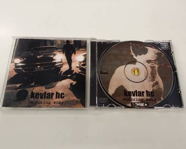 CD - KEVLAR HC - ENDURING SCAR
