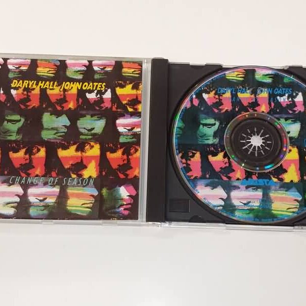 CD - DARYL HALL & JOHN OATES - CHANGE OF SEASON
