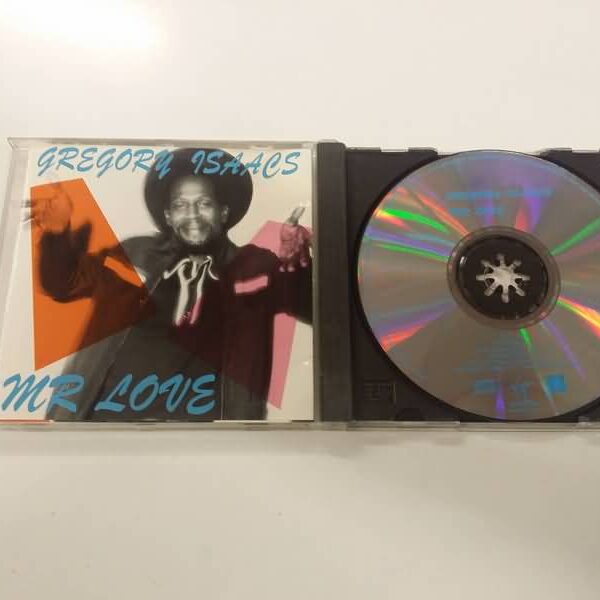 CD - GREGORY ISAACS - MR. LOVE
