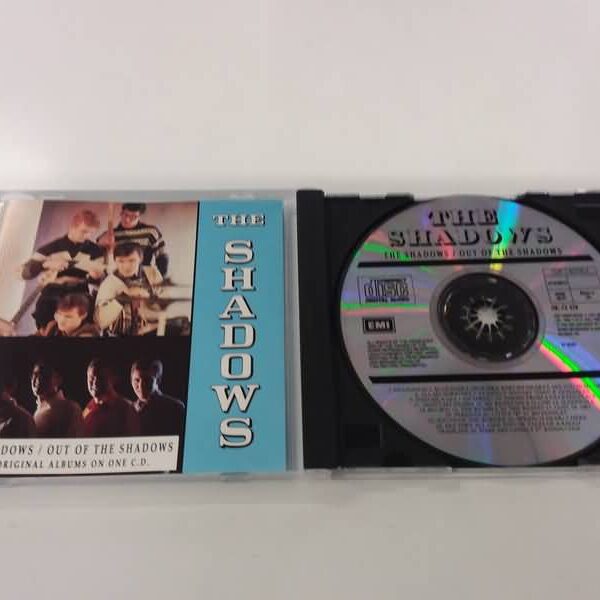 CD - THE SHADOWS - OUT OF THE SHADOWS