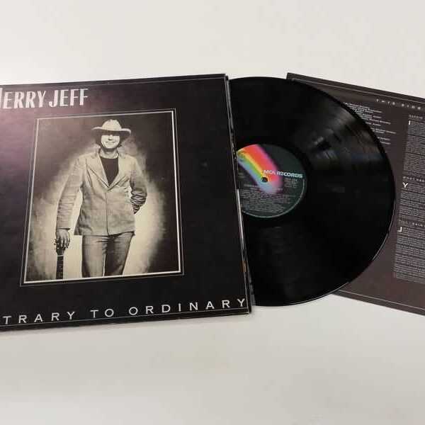 LP - JERRY JEFF WALKER - CONTRARY TO ORDINARY