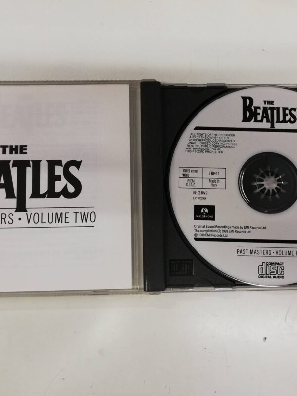 CD - The Beatles - Past Masters: Volume Two